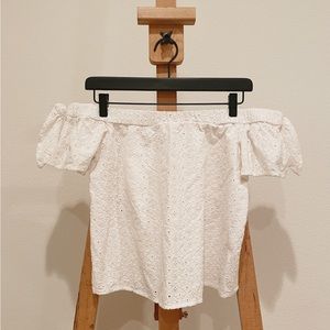 Abercrombie & Fitch off the shoulder spring top